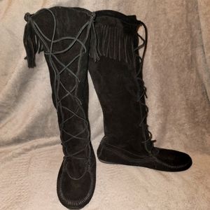 Minnetonka Knee High Lace Up Boots